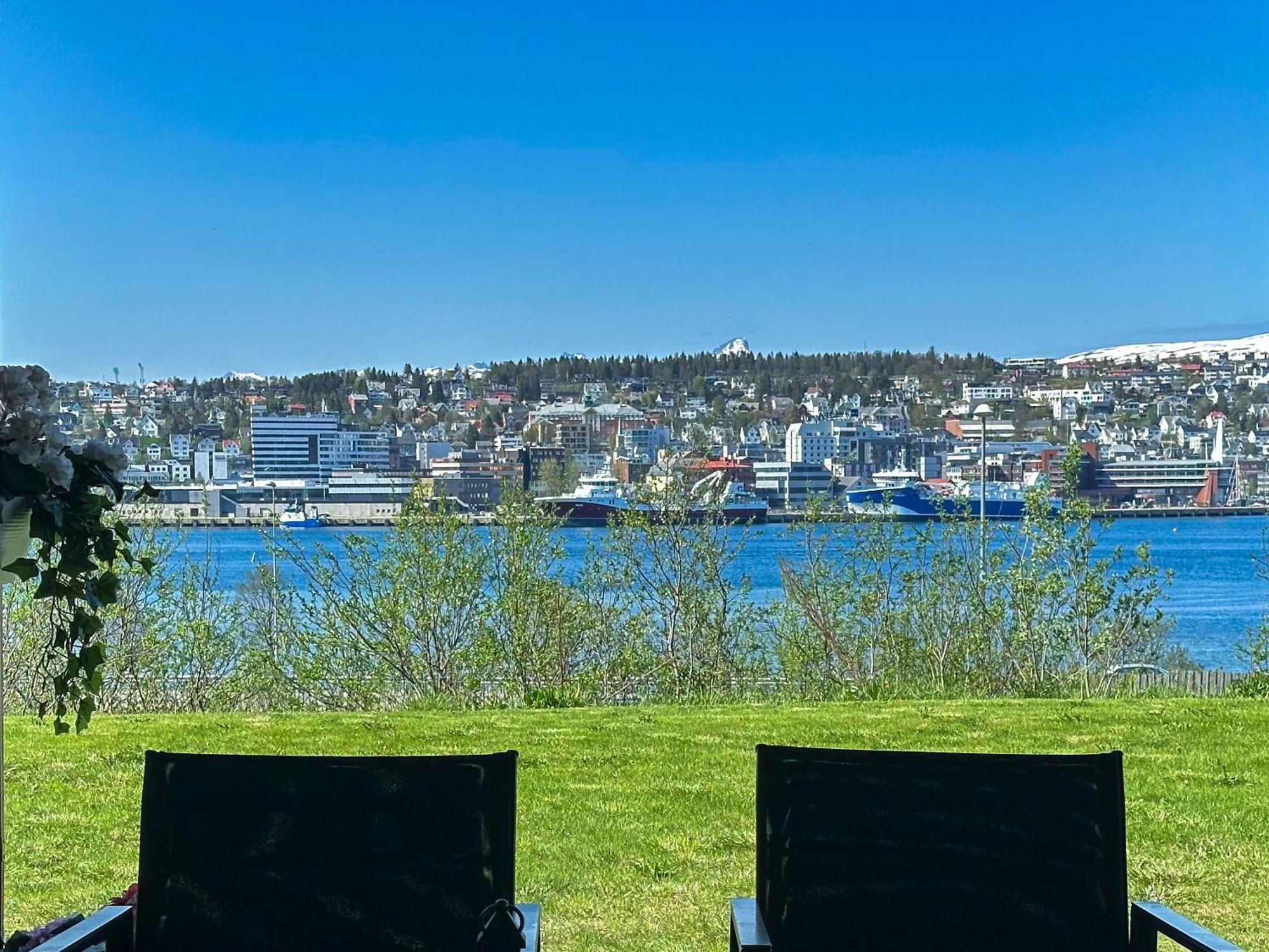 Panorama View - Free Parking - Perfect For Couples Apartment Tromso Exterior photo